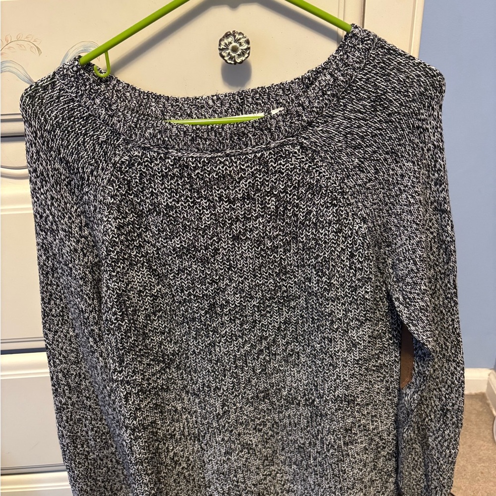 Women's Black and White Sweater